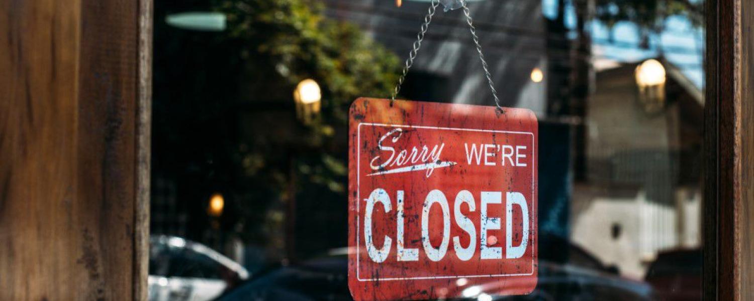 Picture of a closed sign